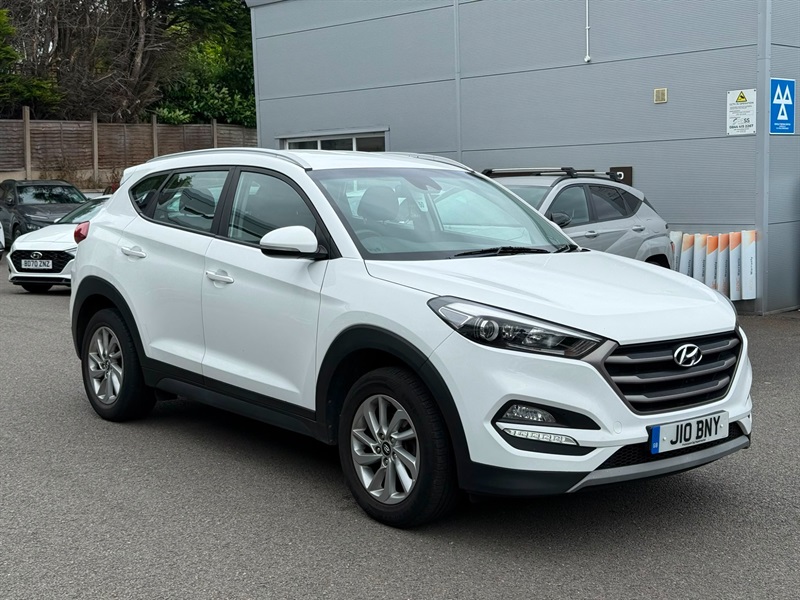 White 2018 Hyundai Tucson SUV/Crossover Front-wheel drive