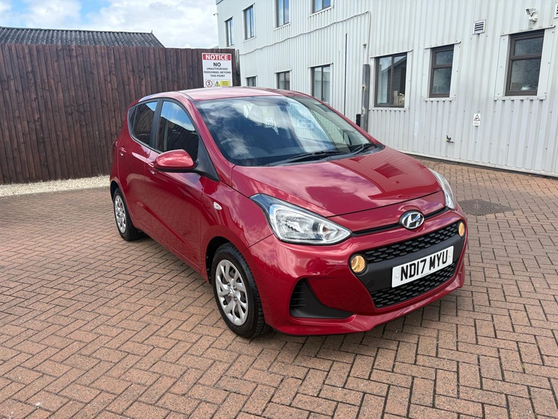 HYUNDAI i10